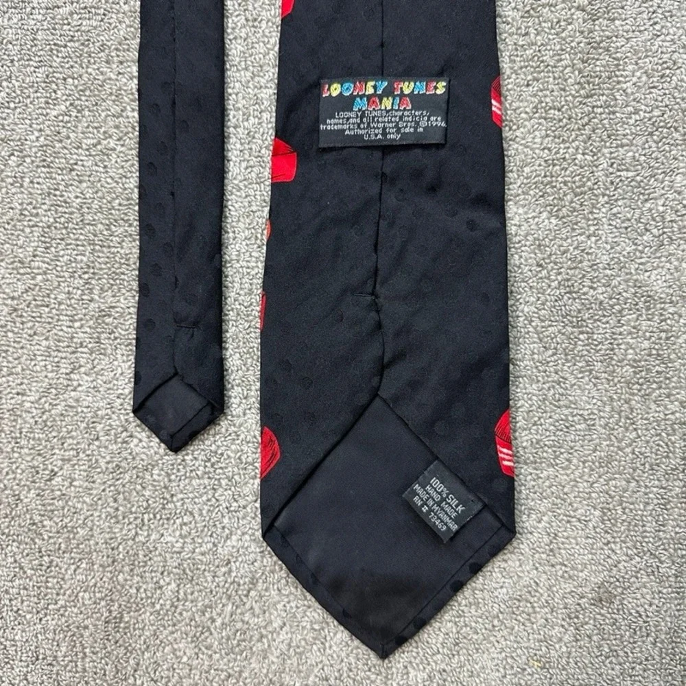 Vintage 1996 Looney Tunes Tasmanian Devil Taz Christmas Silk Tie Black Holiday